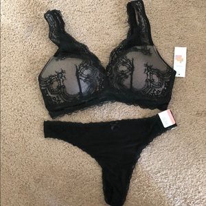 Gillian & O’Malley Panty & Bra Set